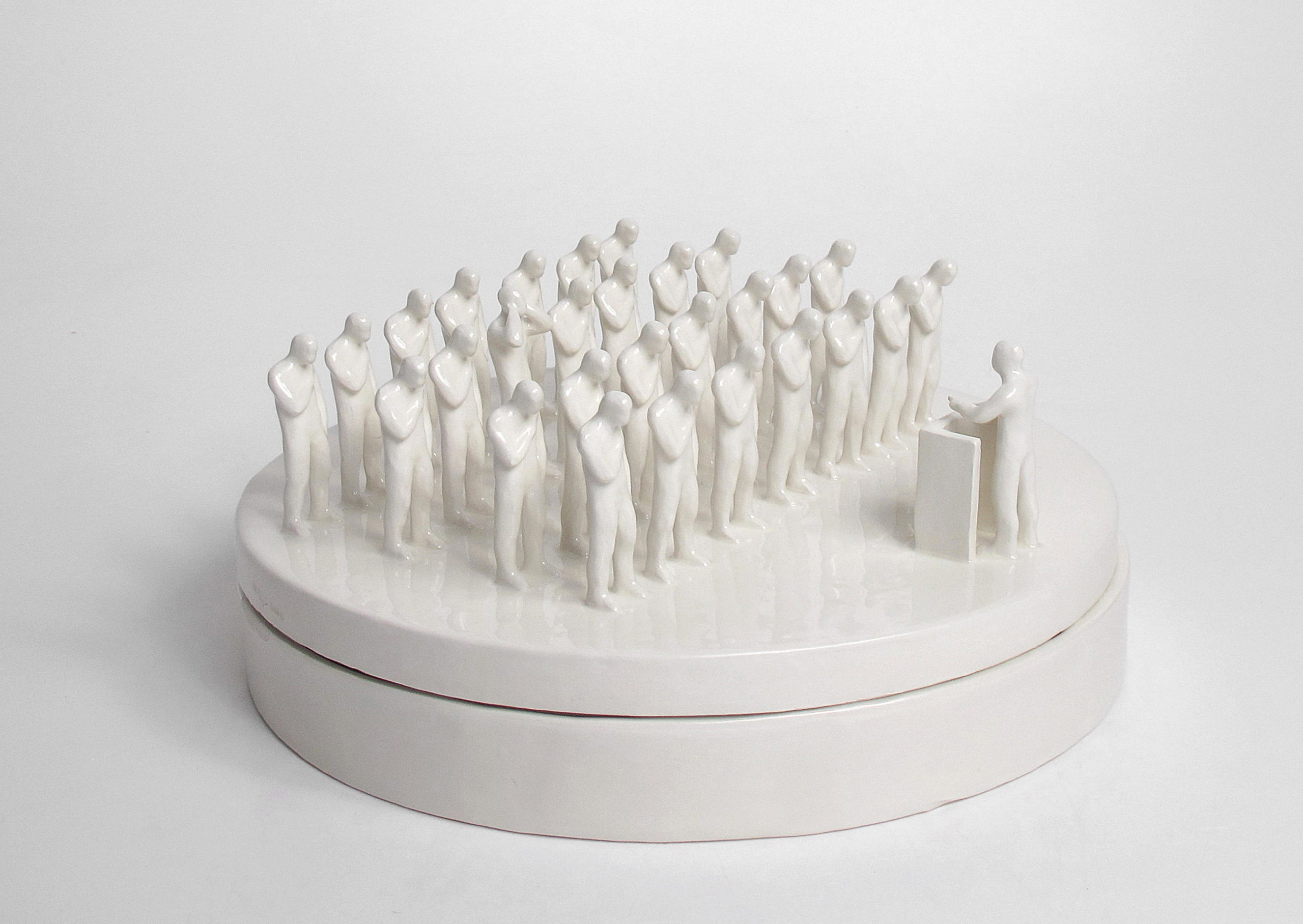 Gabriele Mallegni No listen box, white glazed ceramic, 2020, ok